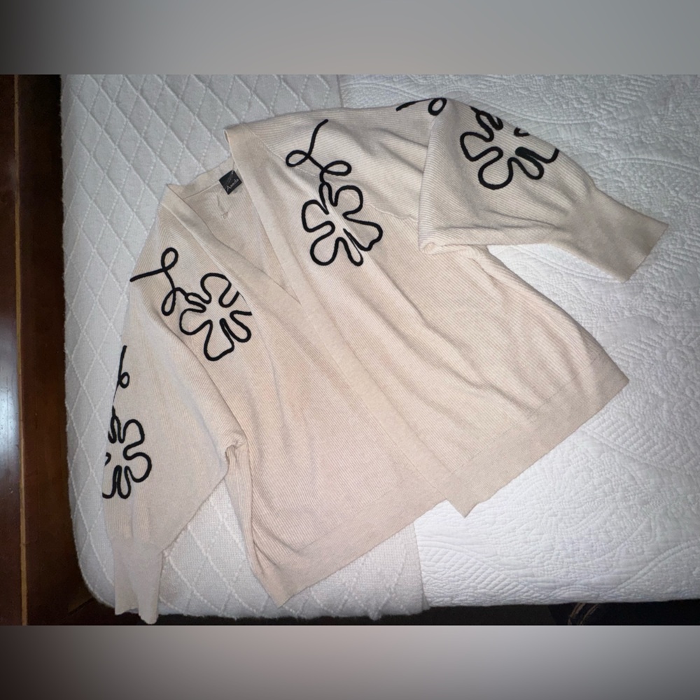 Chic Cream Cardigan with Black Floral Accents